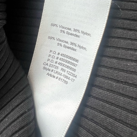 WILFRED- NIOR OFF THE SHOULDER SHORT SLEEVE SIZE S 🖤 - Picture 5 of 5